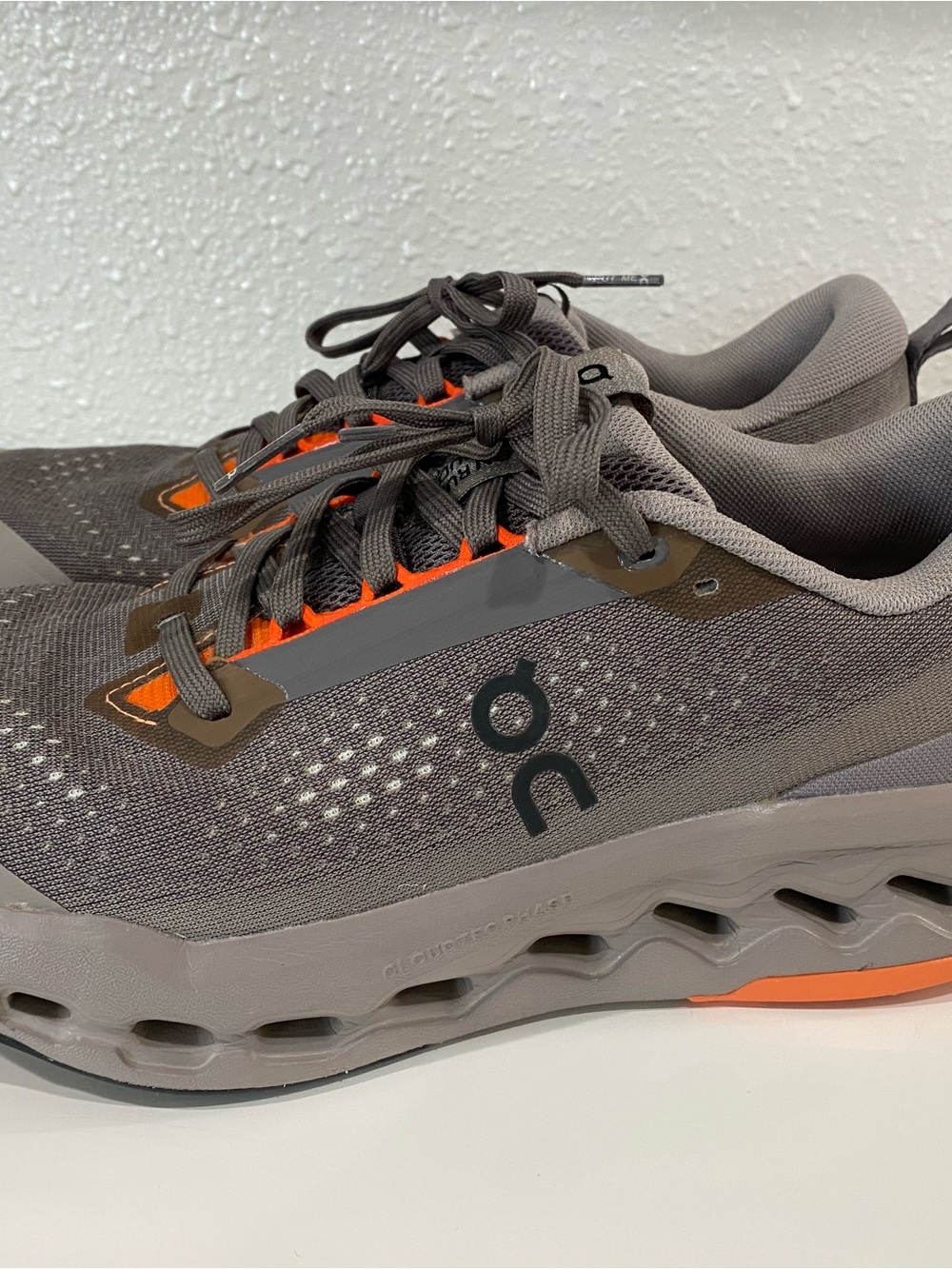 On Cloudsurfer Men's Athletic Shoes - Gray with Orange
